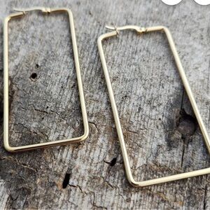 Trendy Gold Rectangle Hoop Earrings, brand NEW!